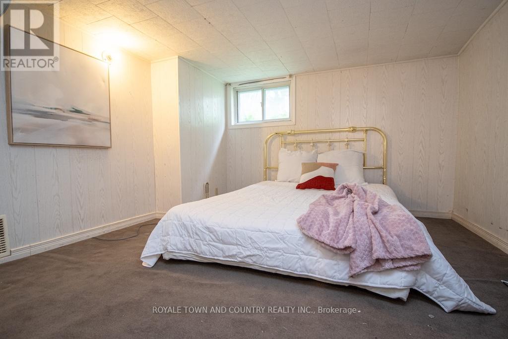 32 Adelaide Street S, Kawartha Lakes (Lindsay), Ontario  K9V 3J7 - Photo 19 - X12410336