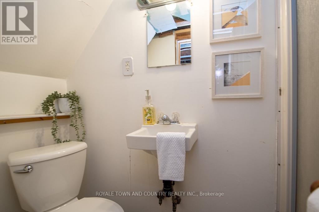 32 Adelaide Street S, Kawartha Lakes (Lindsay), Ontario  K9V 3J7 - Photo 23 - X12410336