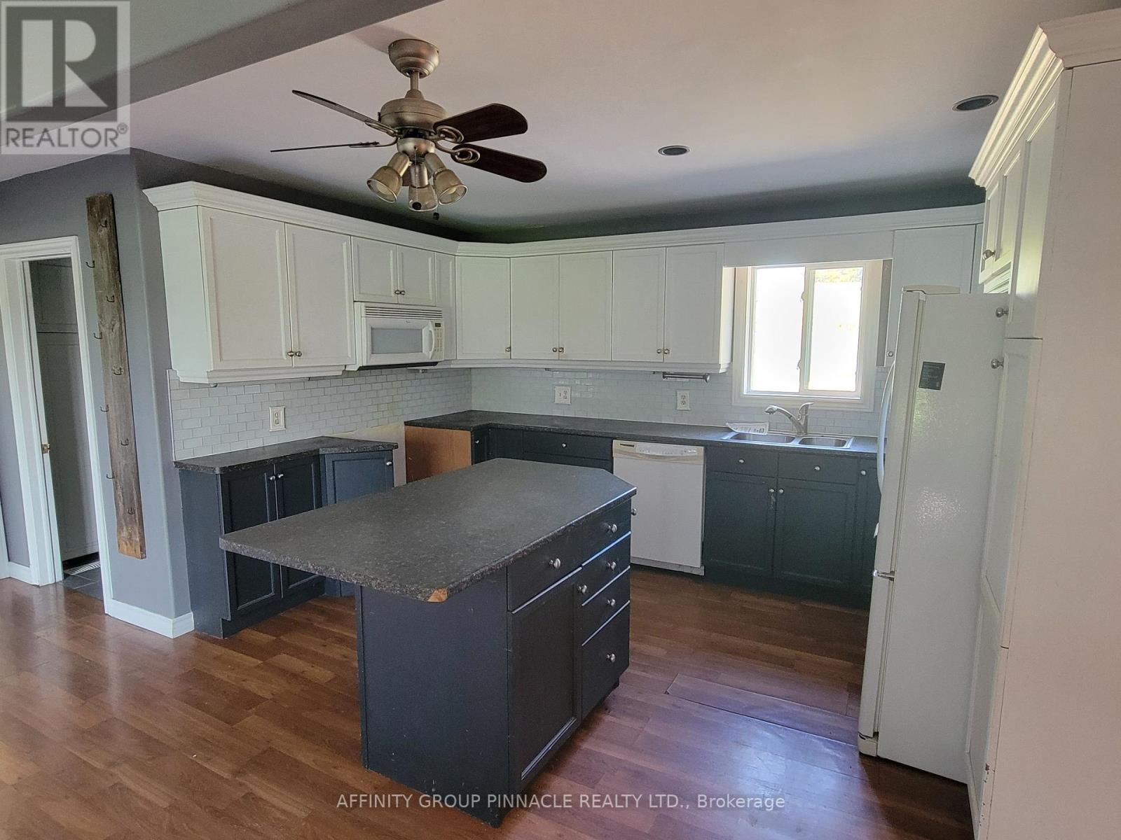 695 Ski Hill Road, Kawartha Lakes (Manvers), Ontario  L0A 1A0 - Photo 10 - X12410470