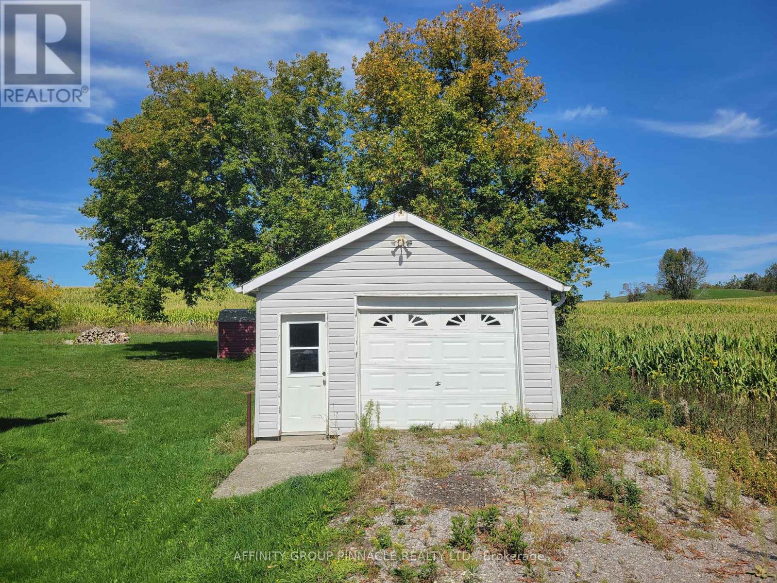 695 Ski Hill Road, Kawartha Lakes (Manvers), Ontario  L0A 1A0 - Photo 37 - X12410470