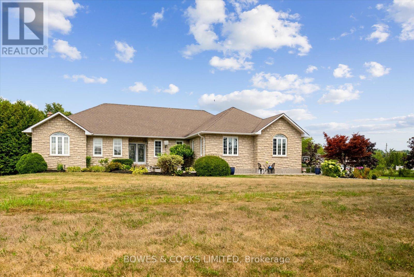 4588 Paynes Crescent, Clarington, Ontario  L0A 1J0 - Photo 2 - E12410550