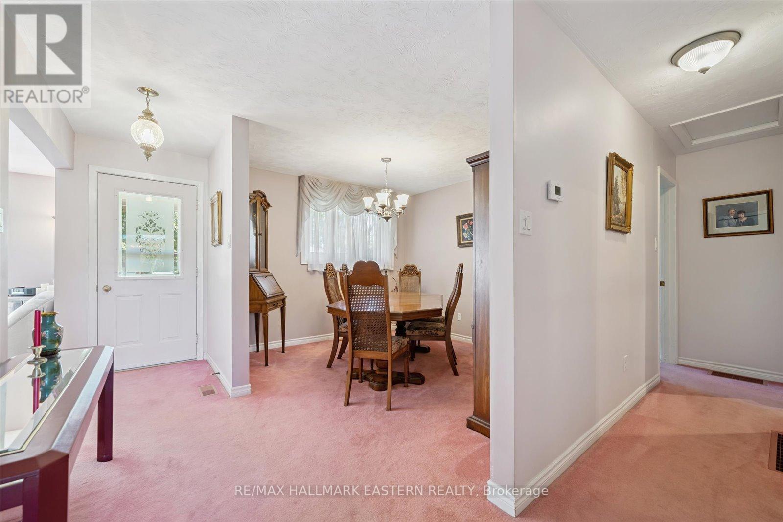 33 Springbrook Drive, Peterborough (Monaghan Ward 2), Ontario  K9J 1L3 - Photo 14 - X12410518