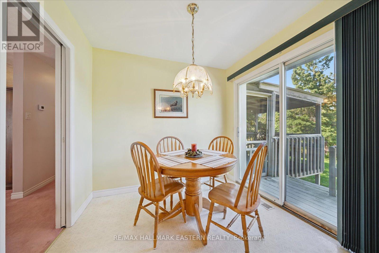 33 Springbrook Drive, Peterborough (Monaghan Ward 2), Ontario  K9J 1L3 - Photo 24 - X12410518