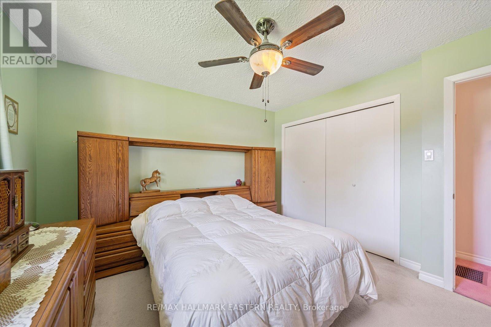 33 Springbrook Drive, Peterborough (Monaghan Ward 2), Ontario  K9J 1L3 - Photo 27 - X12410518