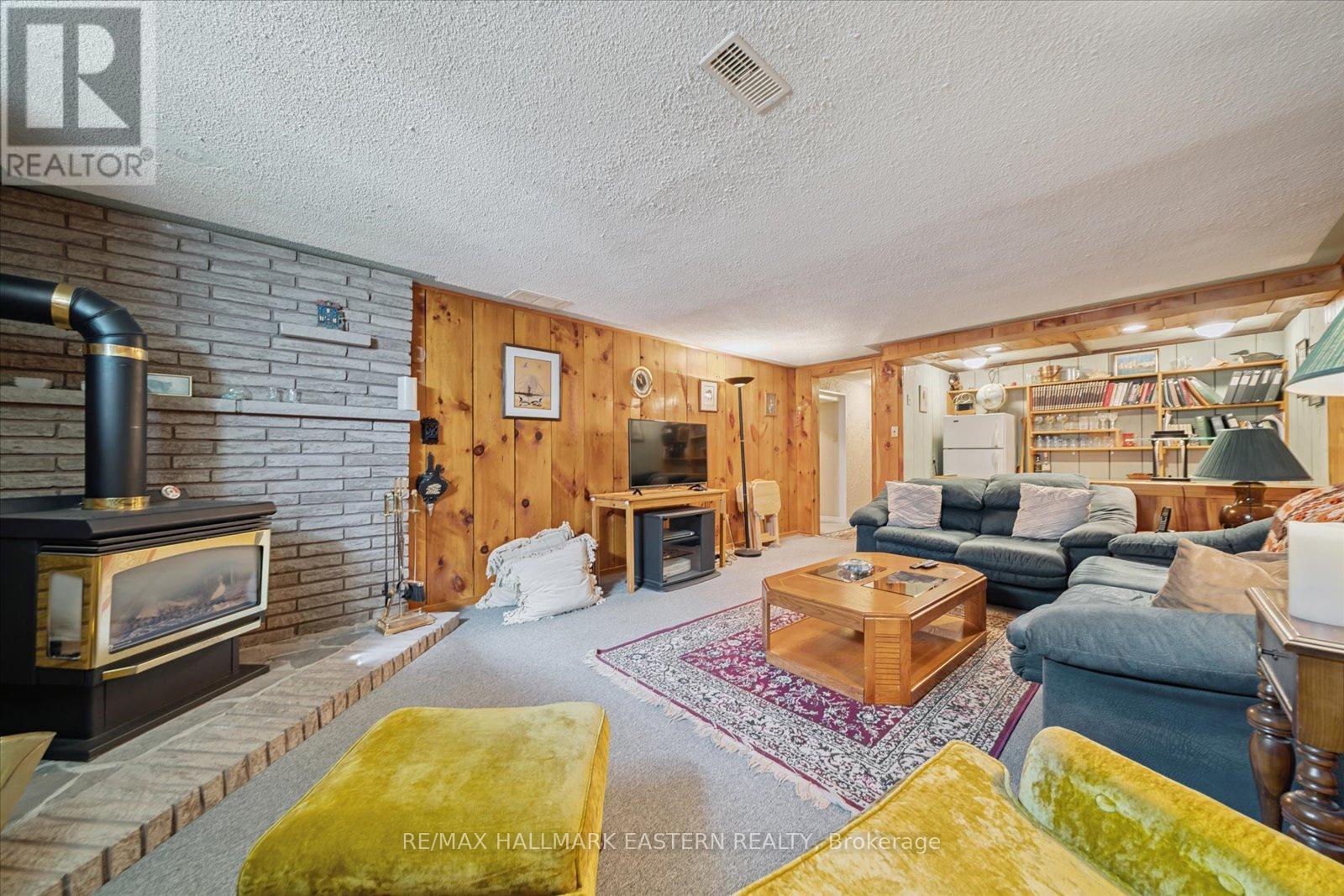 33 Springbrook Drive, Peterborough (Monaghan Ward 2), Ontario  K9J 1L3 - Photo 35 - X12410518