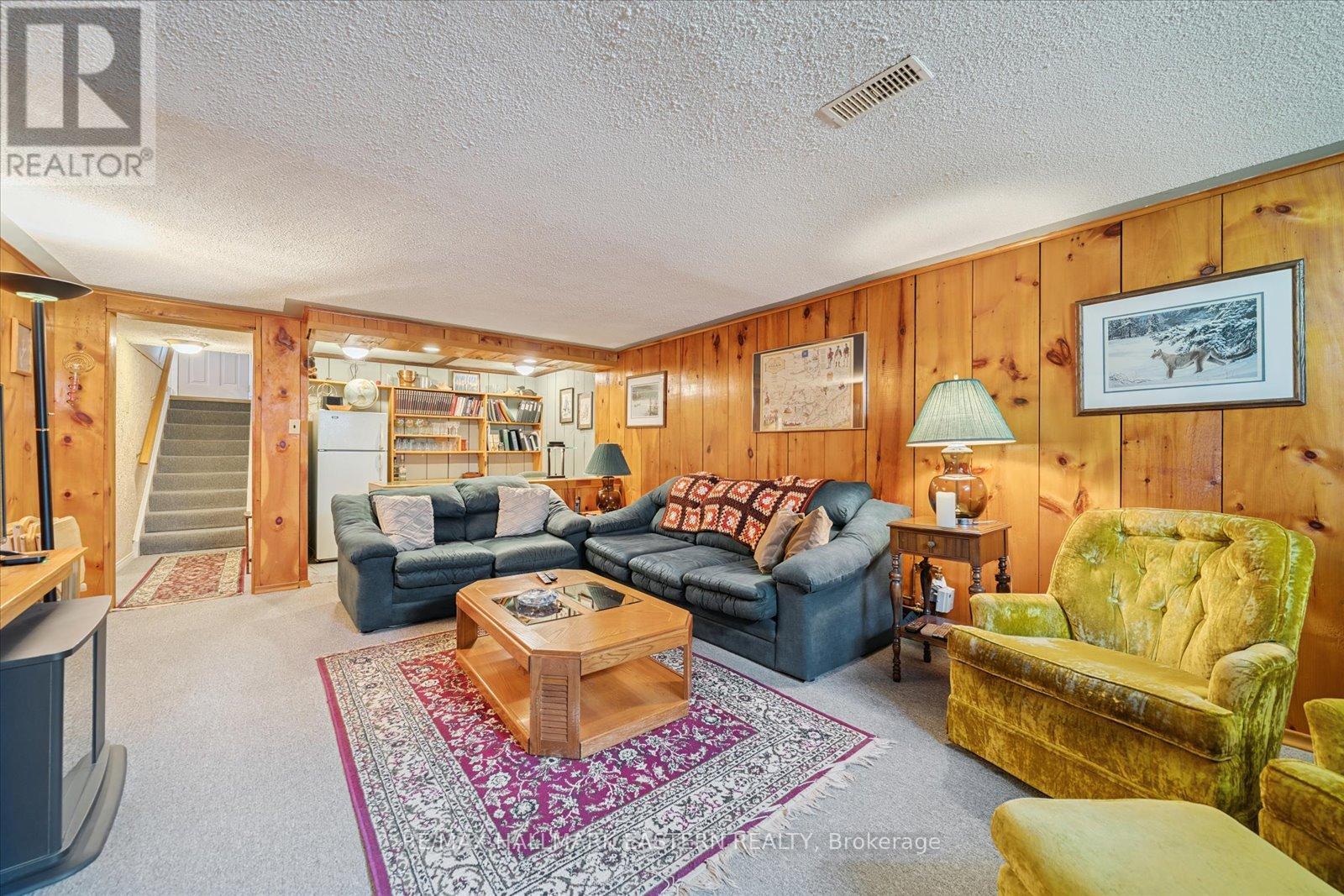 33 Springbrook Drive, Peterborough (Monaghan Ward 2), Ontario  K9J 1L3 - Photo 37 - X12410518