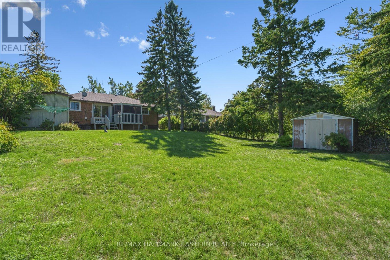 33 Springbrook Drive, Peterborough (Monaghan Ward 2), Ontario  K9J 1L3 - Photo 49 - X12410518