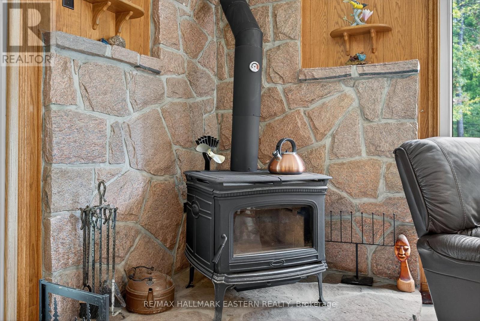 97 Sugarbush Boulevard, Trent Lakes, Ontario  K0L 1J0 - Photo 14 - X12410532