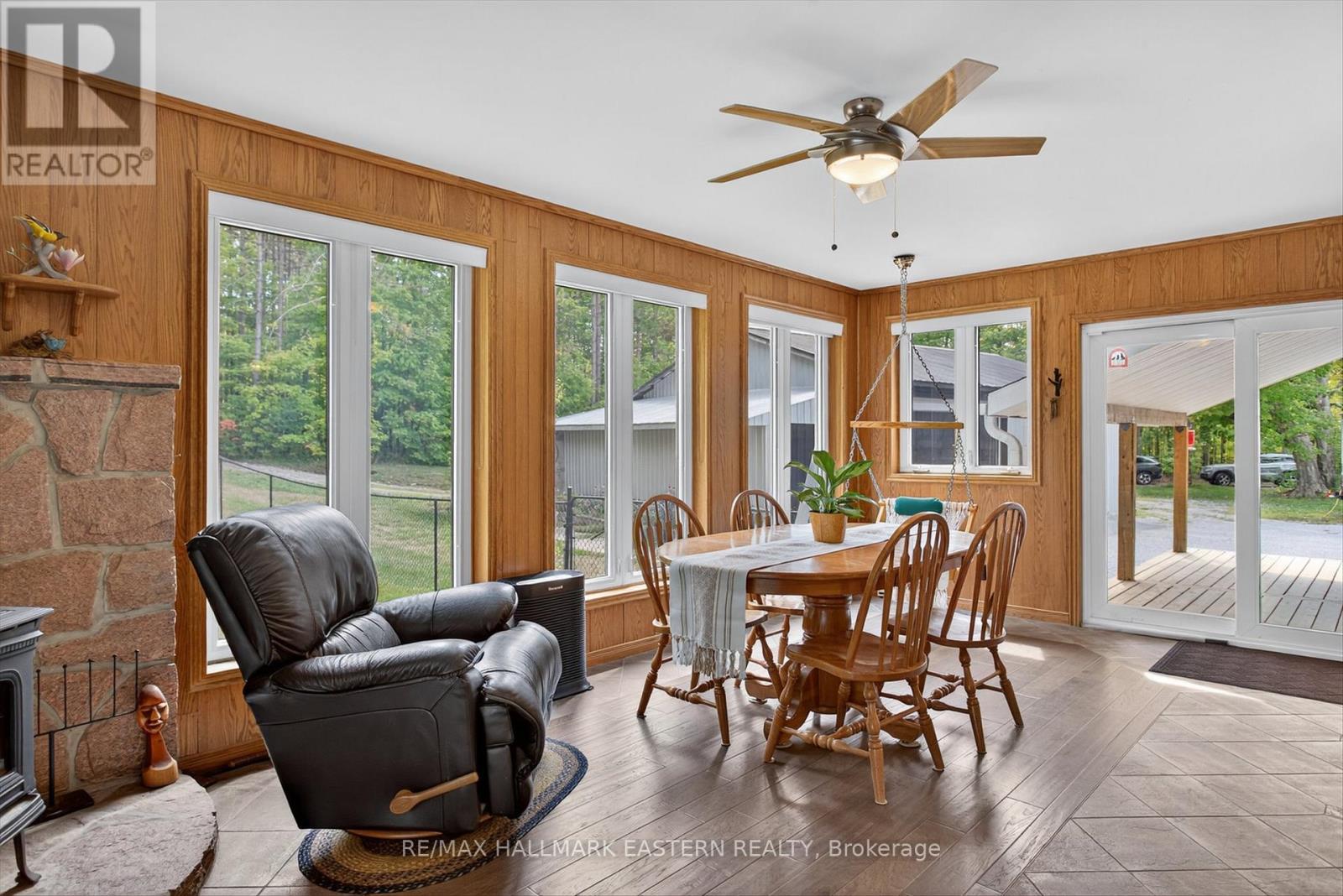 97 Sugarbush Boulevard, Trent Lakes, Ontario  K0L 1J0 - Photo 5 - X12410532