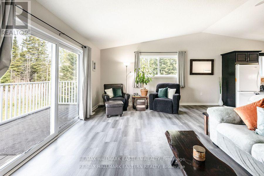 4075 County Road 44, Havelock-Belmont-Methuen (Belmont-Methuen), Ontario  K0L 1Z0 - Photo 6 - X12410624