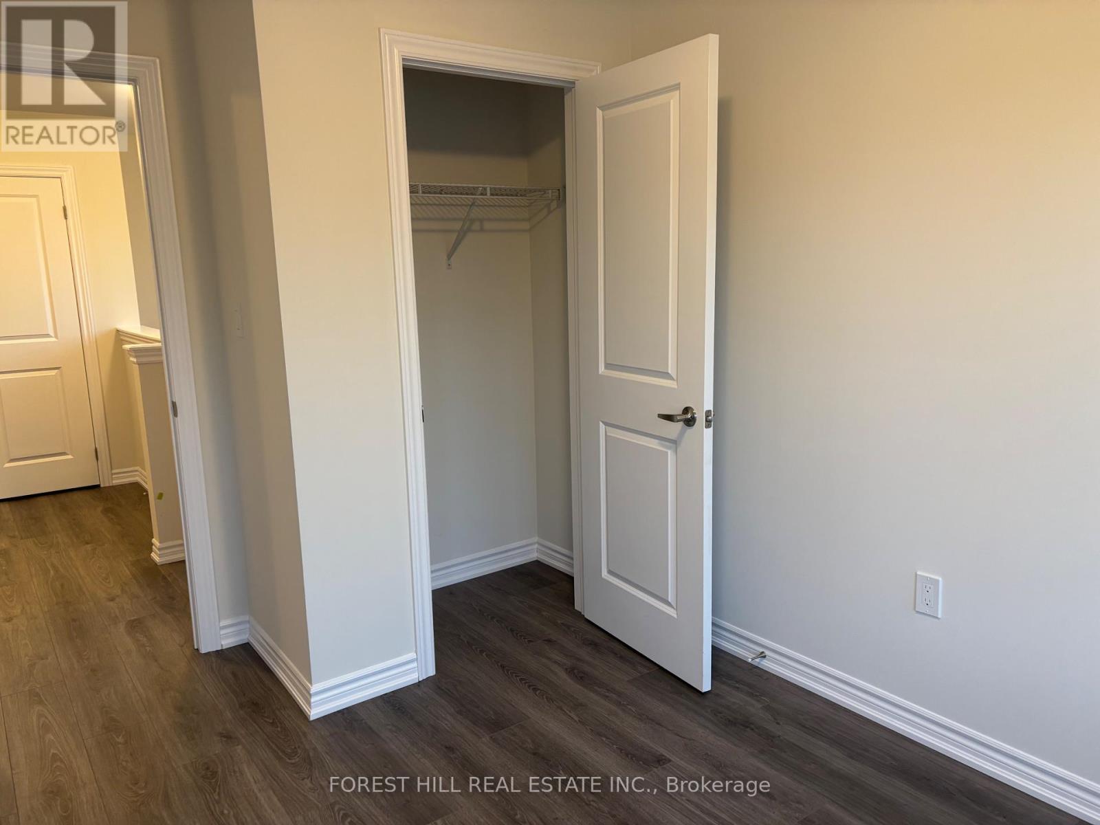 57 Hickey Lane, Kawartha Lakes (Lindsay), Ontario  K9V 5V5 - Photo 11 - X12410474