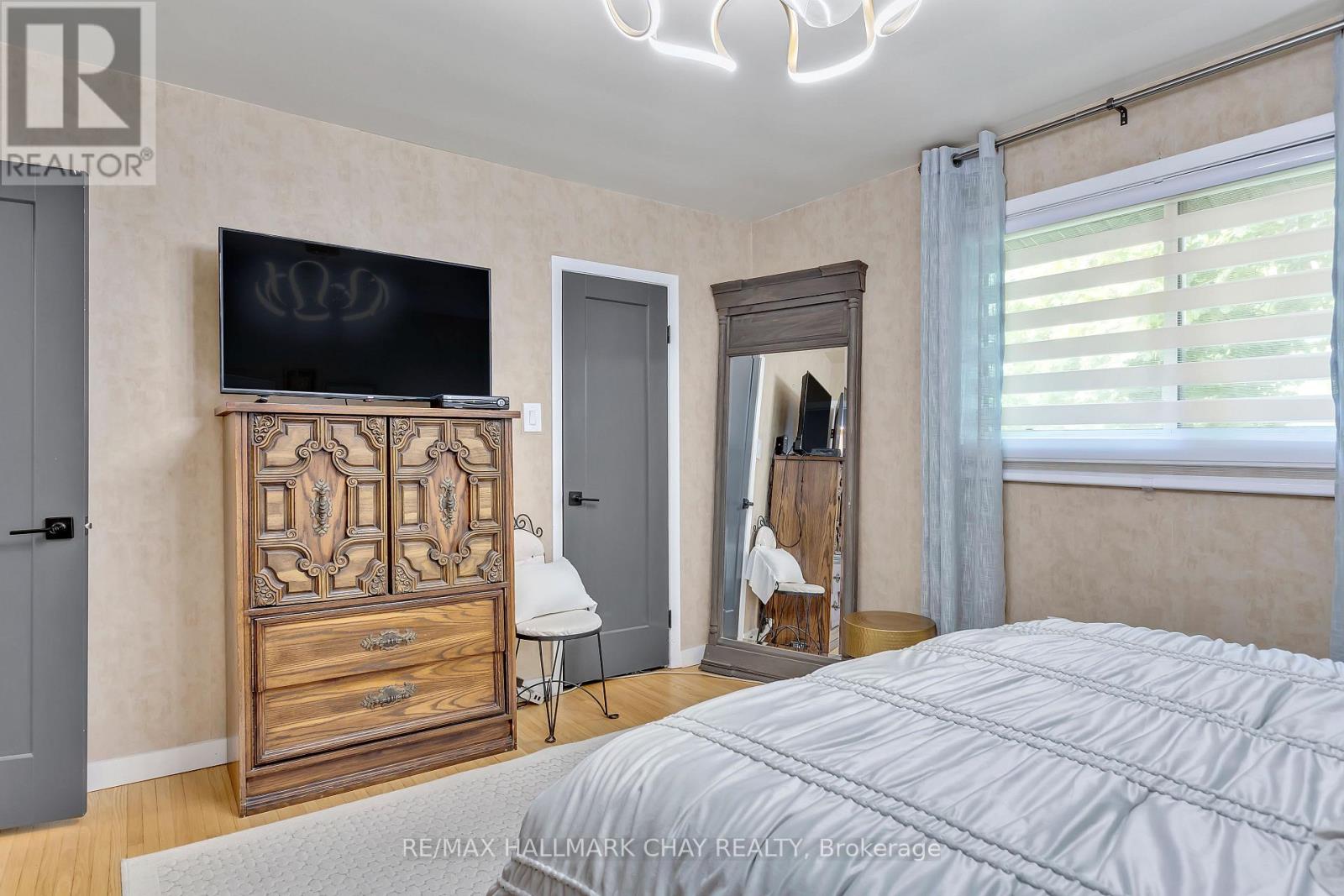 1009 Fairbairn Street, Peterborough (Monaghan Ward 2), Ontario  K9K 1C1 - Photo 20 - X12410719