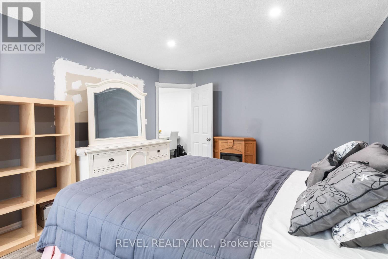 80 St Patrick Street, Kawartha Lakes (Lindsay), Ontario  K9V 1R5 - Photo 17 - X12410957