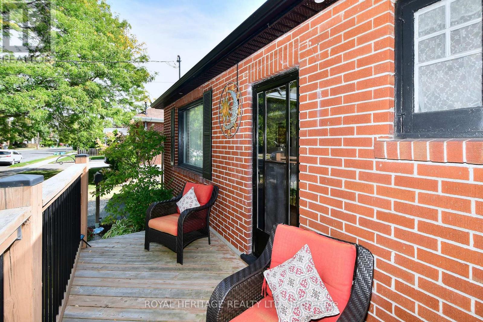 245 King George Street, Peterborough (Otonabee Ward 1), Ontario  K9J 1R7 - Photo 5 - X12411182