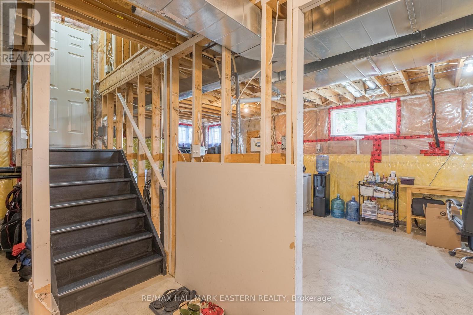 1912 Giles Avenue, Peterborough (Monaghan Ward 2), Ontario  K9K 2P3 - Photo 33 - X12411245