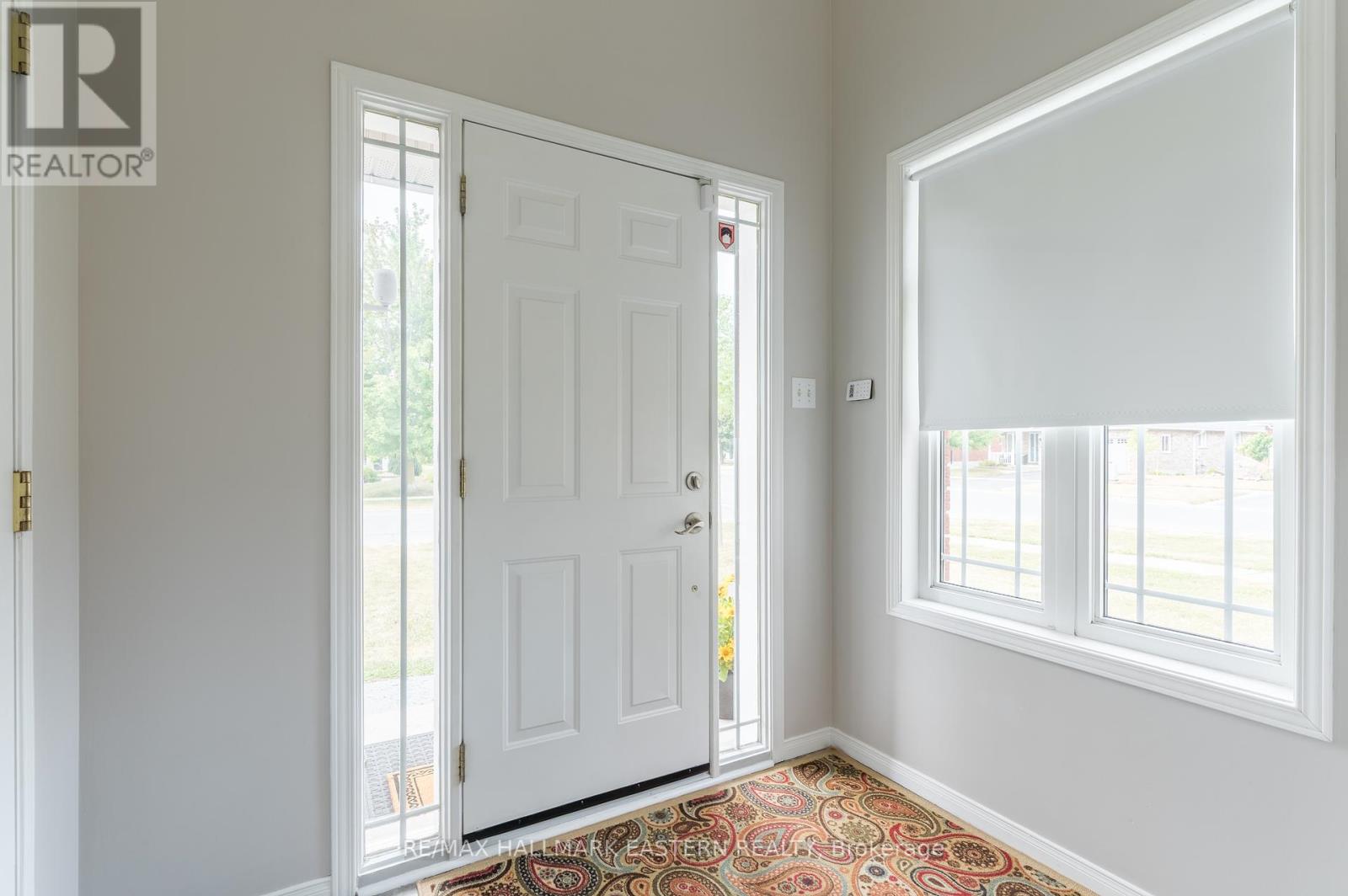 1912 Giles Avenue, Peterborough (Monaghan Ward 2), Ontario  K9K 2P3 - Photo 5 - X12411245