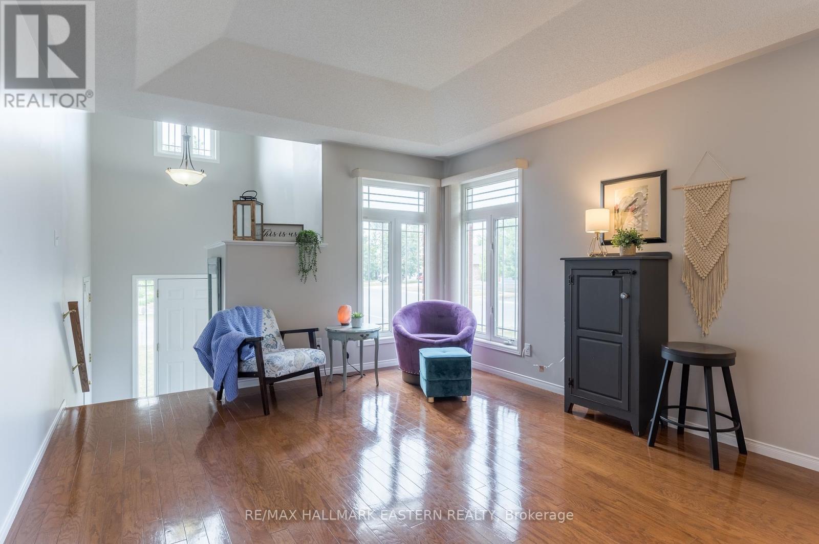 1912 Giles Avenue, Peterborough (Monaghan Ward 2), Ontario  K9K 2P3 - Photo 7 - X12411245