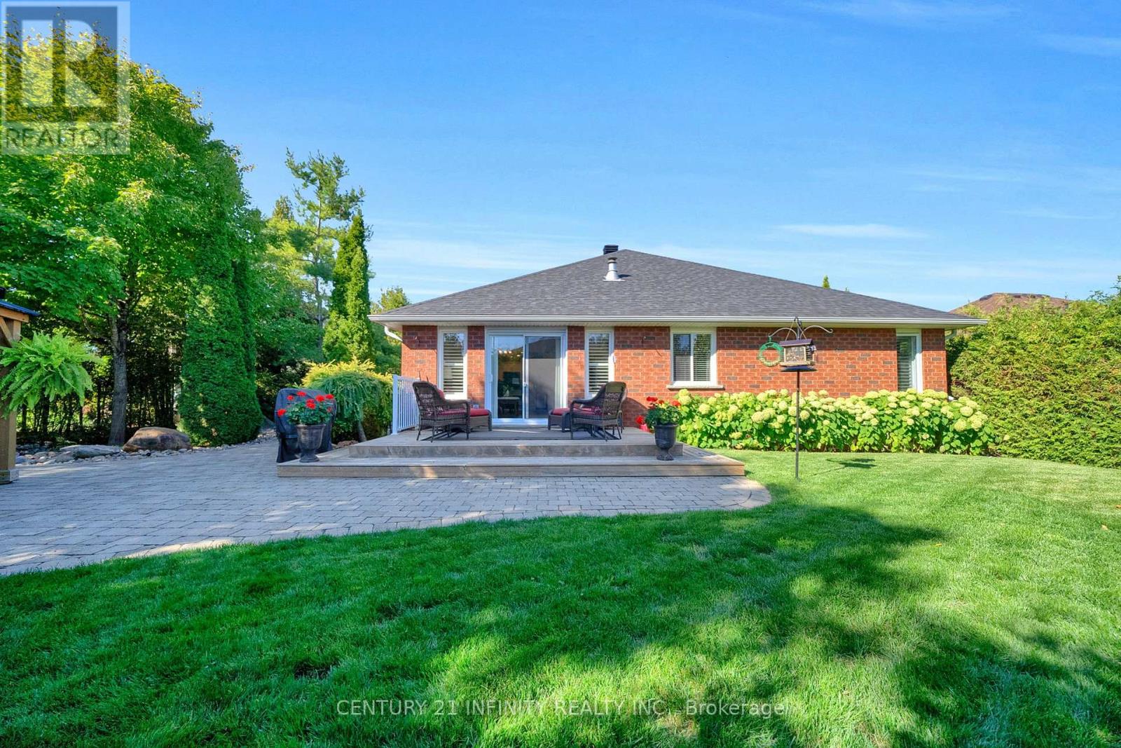 16 Lori Boulevard, Kawartha Lakes (Lindsay), Ontario  K9V 6B6 - Photo 28 - X12411340