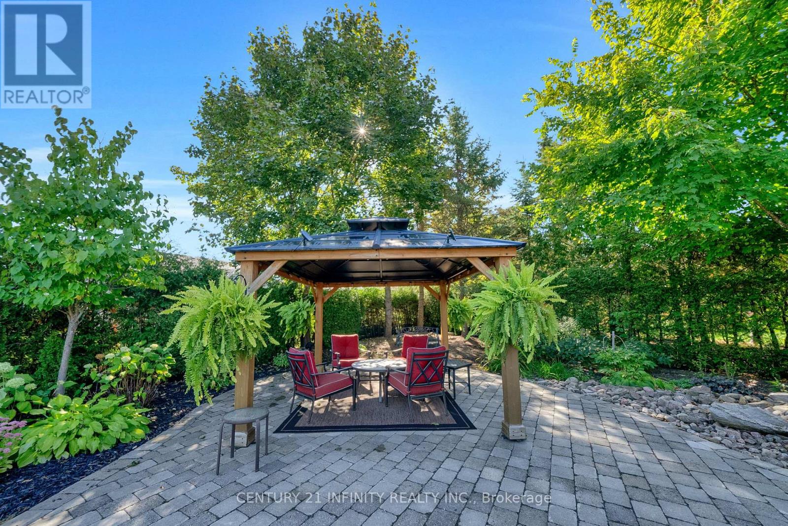 16 Lori Boulevard, Kawartha Lakes (Lindsay), Ontario  K9V 6B6 - Photo 33 - X12411340