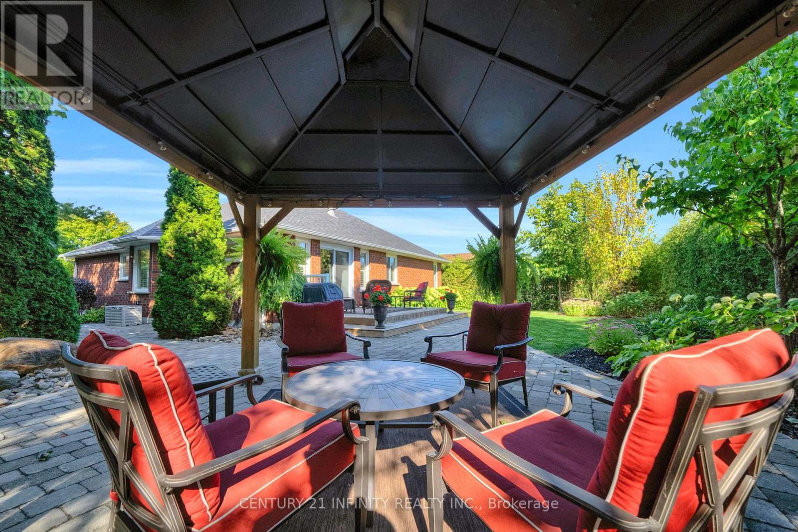 16 Lori Boulevard, Kawartha Lakes (Lindsay), Ontario  K9V 6B6 - Photo 34 - X12411340