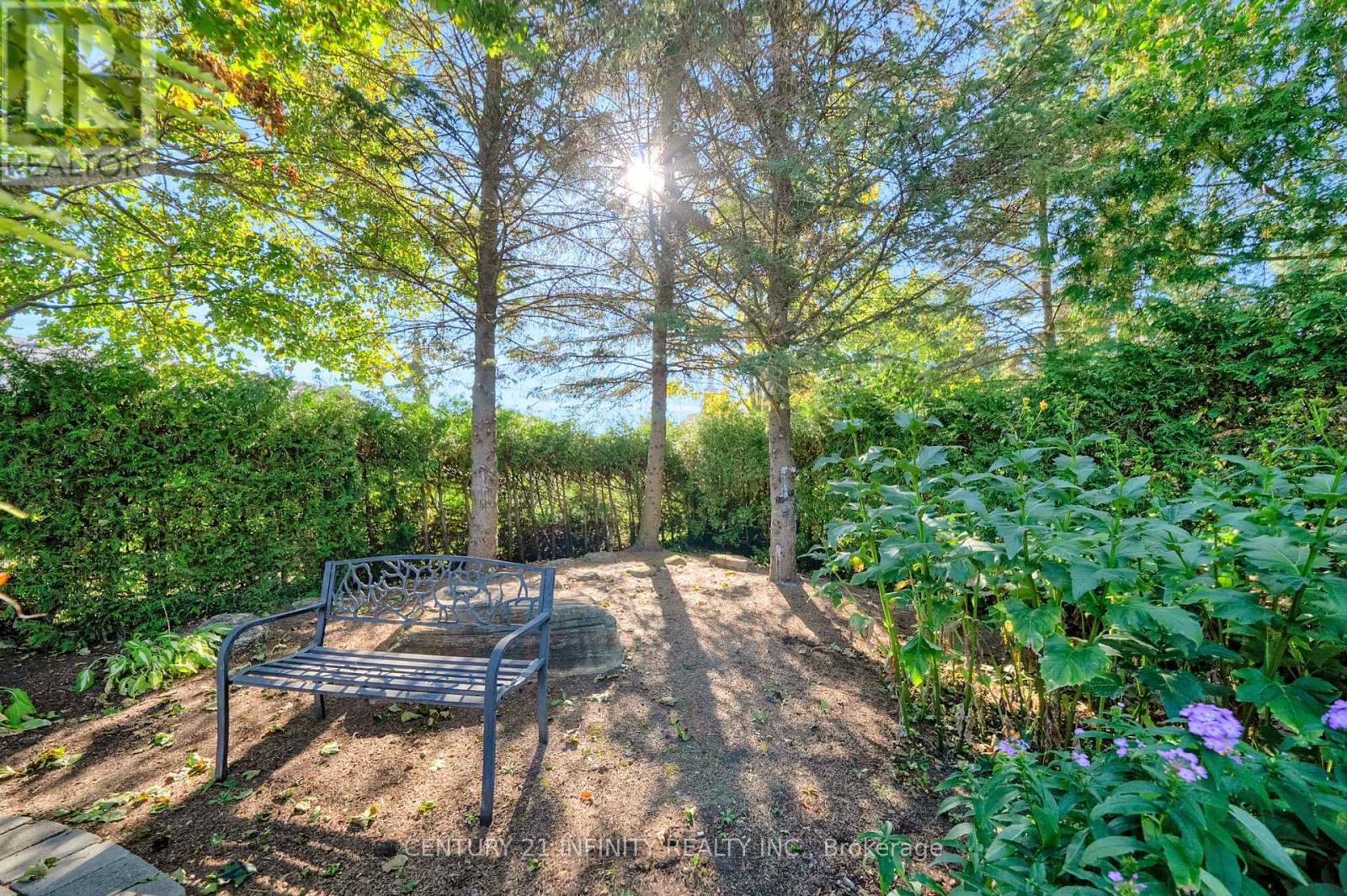 16 Lori Boulevard, Kawartha Lakes (Lindsay), Ontario  K9V 6B6 - Photo 37 - X12411340