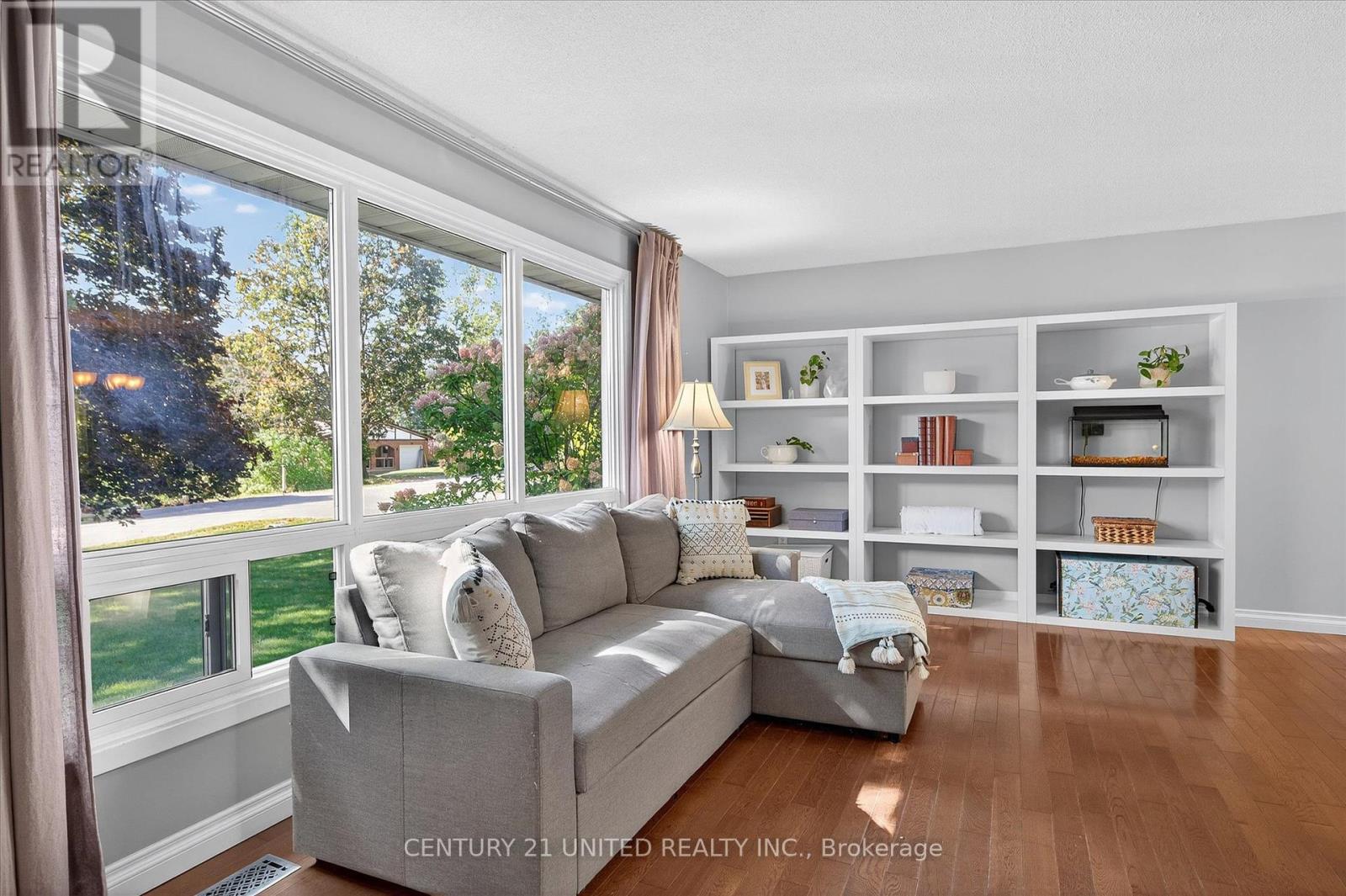 44 Crystal Springs Drive, Otonabee-South Monaghan, Ontario  K9J 6Y3 - Photo 10 - X12411609