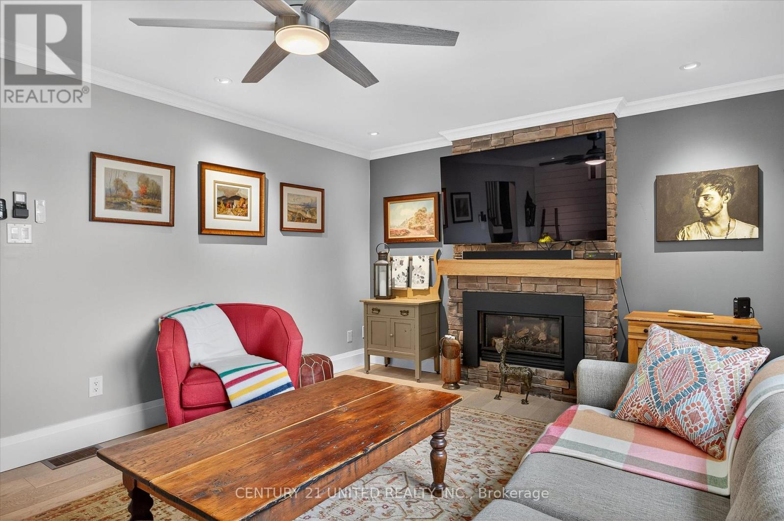 114 Oakwood Crescent, Peterborough (Monaghan Ward 2), Ontario  K9J 1N3 - Photo 13 - X12412142