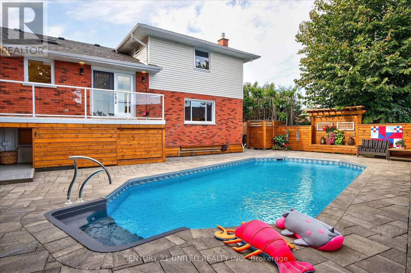 114 Oakwood Crescent, Peterborough (Monaghan Ward 2), Ontario  K9J 1N3 - Photo 30 - X12412142