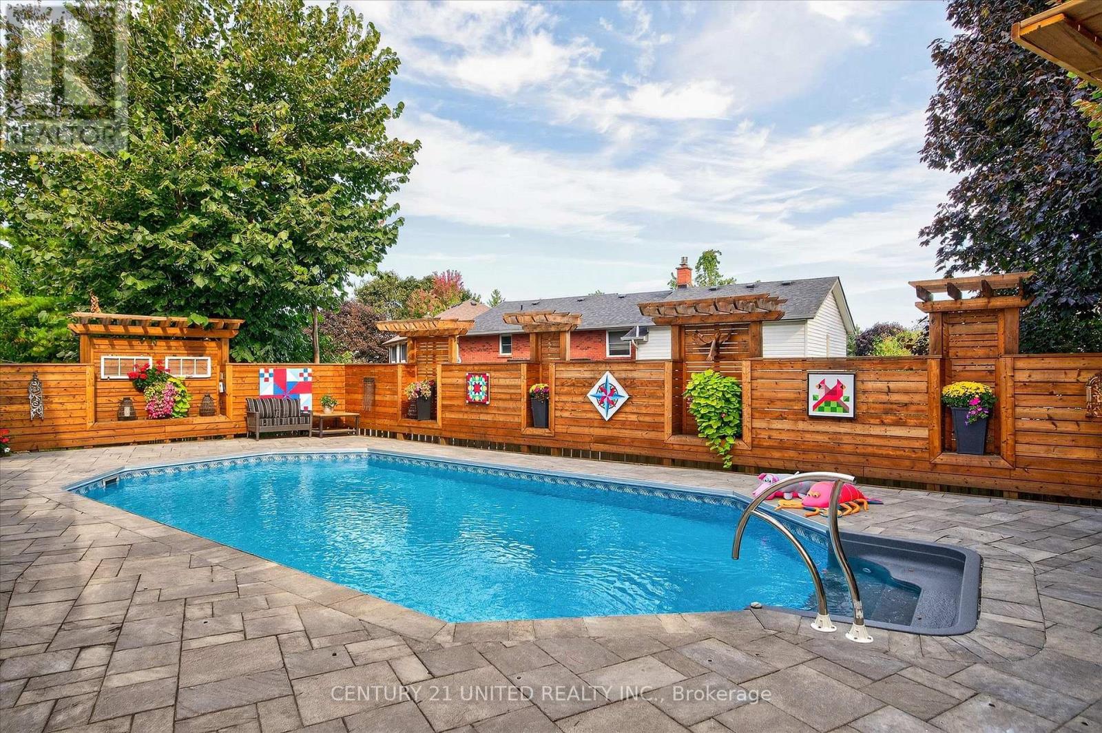 114 Oakwood Crescent, Peterborough (Monaghan Ward 2), Ontario  K9J 1N3 - Photo 31 - X12412142