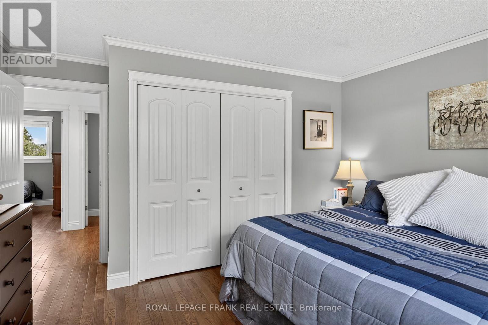 948 Golfview Road, Peterborough (Otonabee Ward 1), Ontario  K9J 7W4 - Photo 15 - X12412318