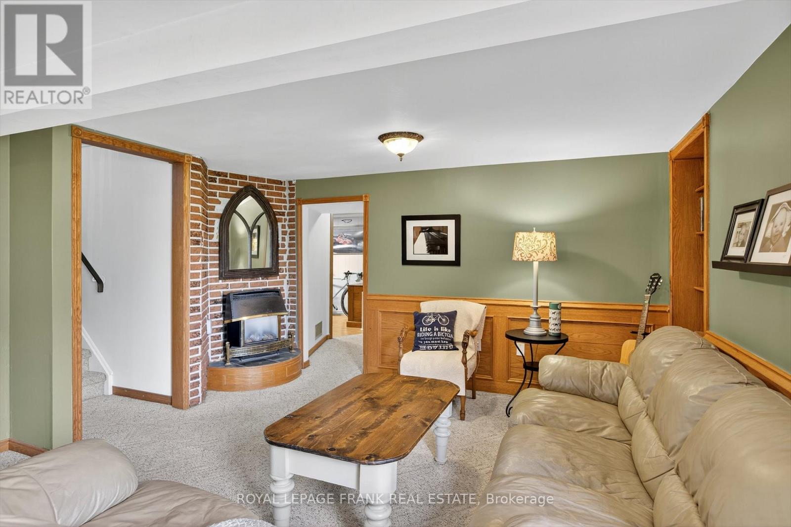 948 Golfview Road, Peterborough (Otonabee Ward 1), Ontario  K9J 7W4 - Photo 21 - X12412318