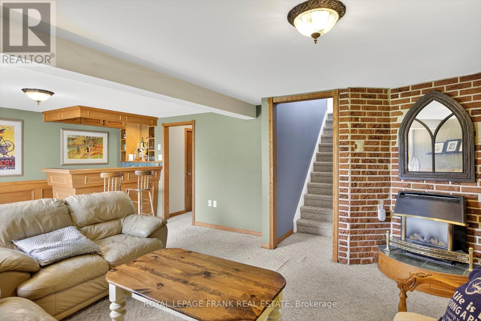 948 Golfview Road, Peterborough (Otonabee Ward 1), Ontario  K9J 7W4 - Photo 23 - X12412318