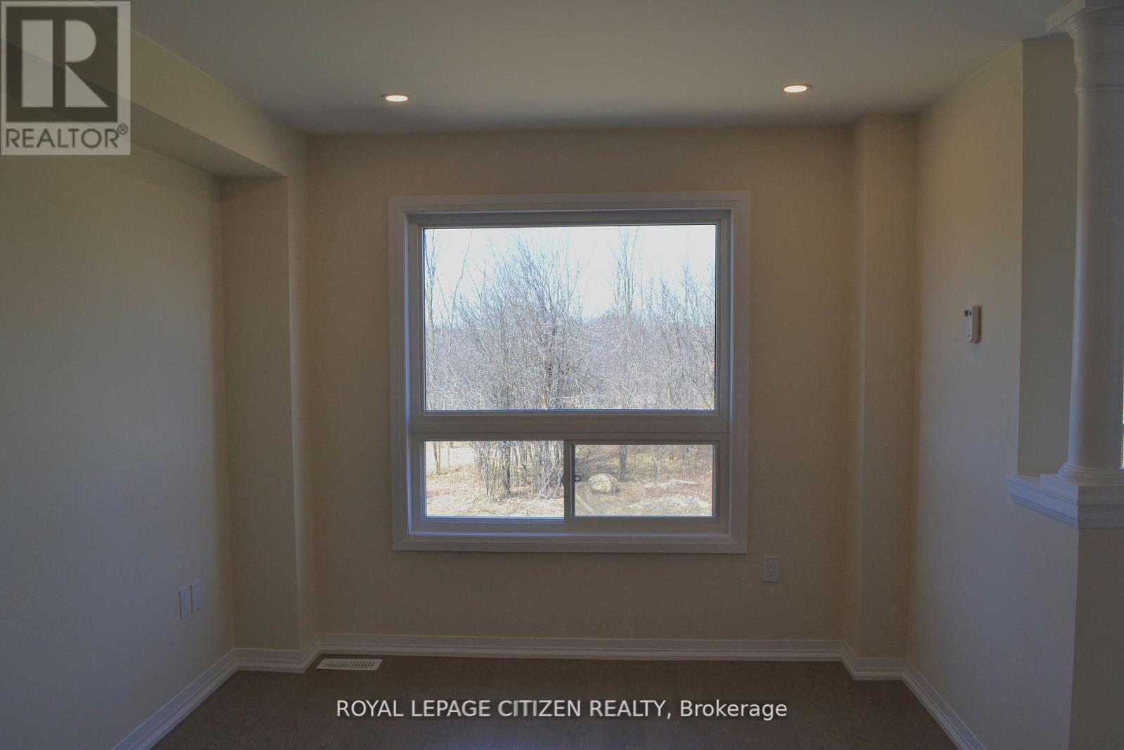 41 Carew Boulevard, Kawartha Lakes (Ops), Ontario  K9V 0P7 - Photo 13 - X12412303