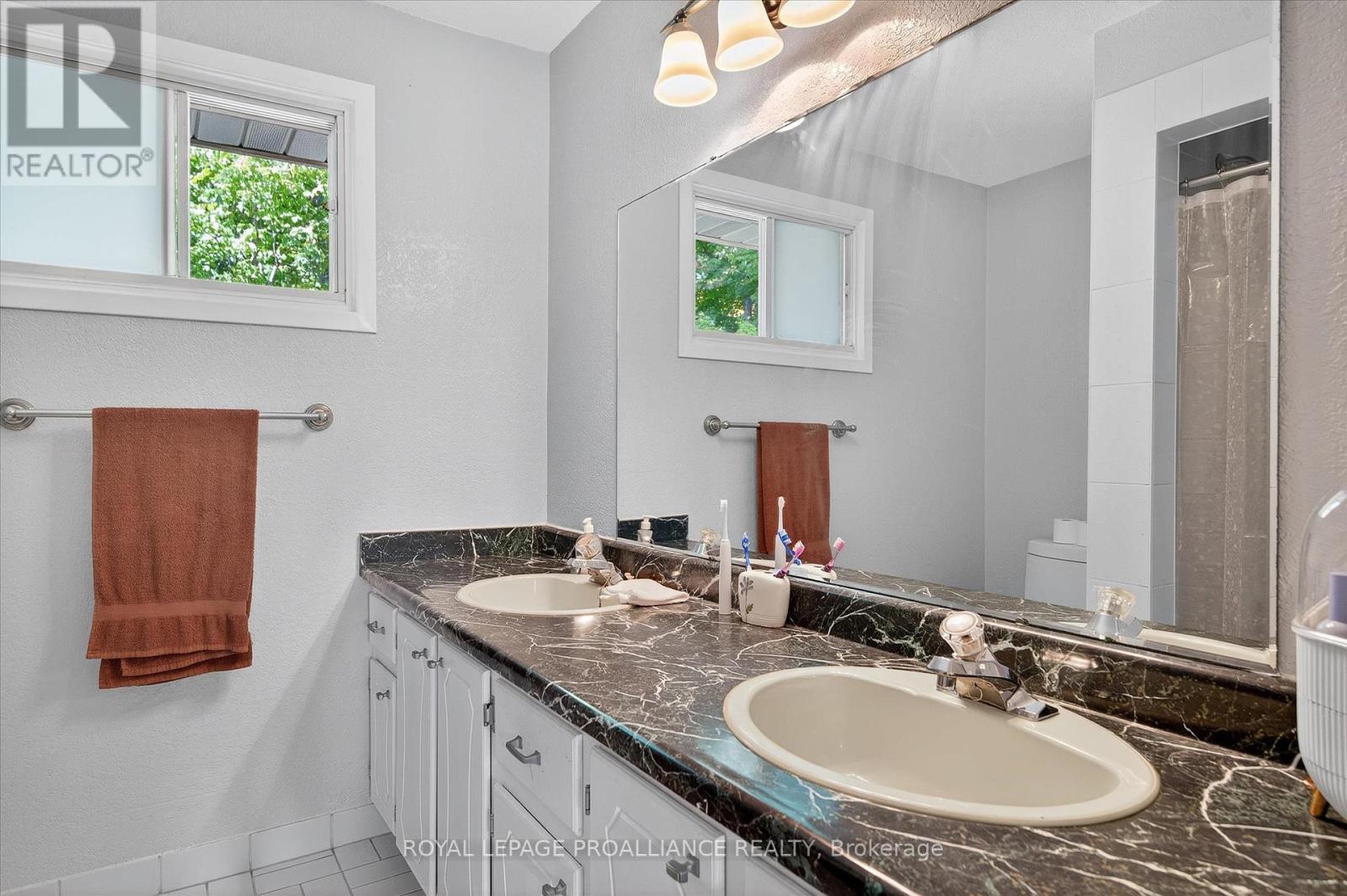 9 Leanne Avenue, Otonabee-South Monaghan, Ontario  K9J 6X8 - Photo 26 - X12412631