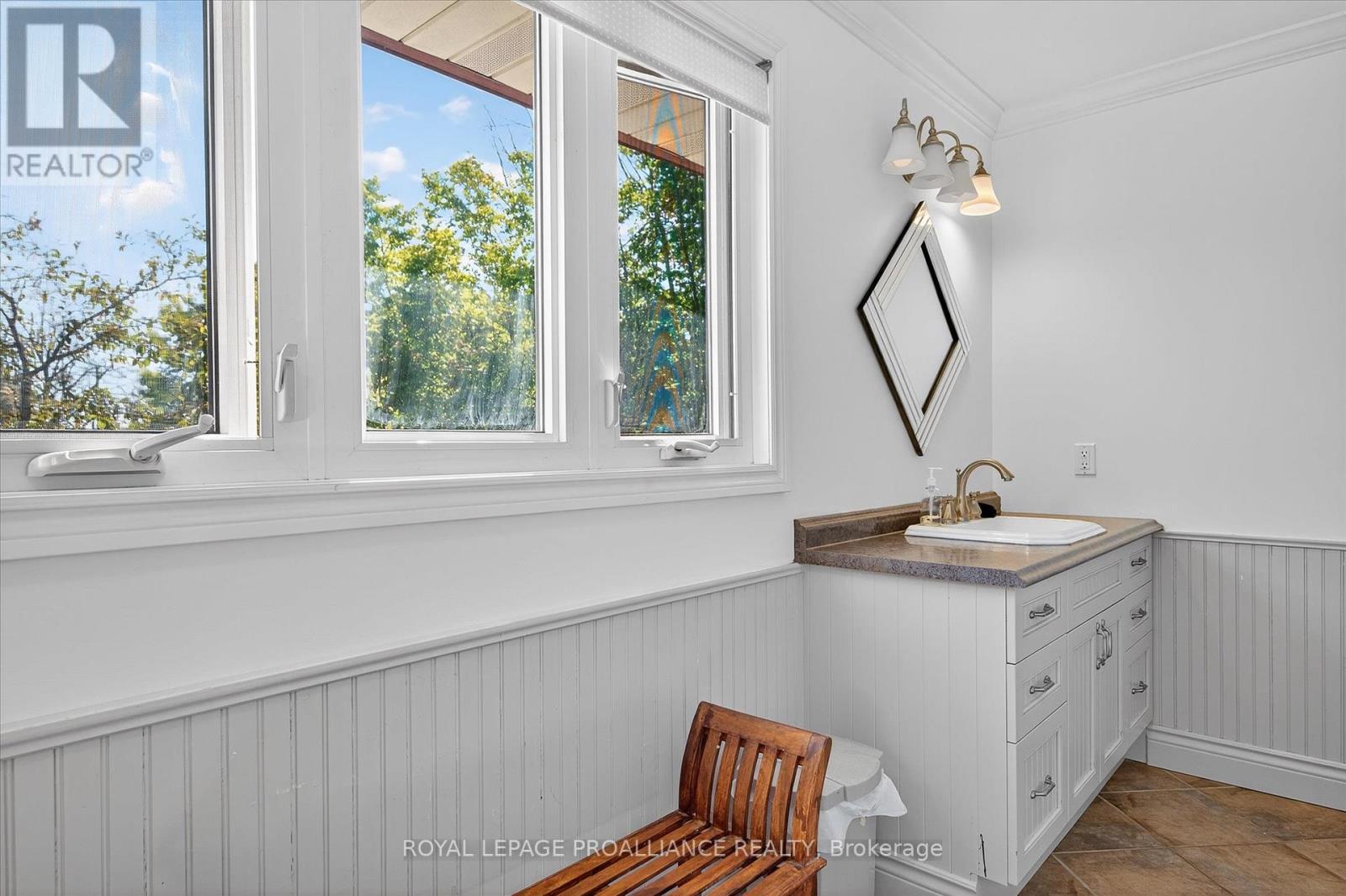 9 Leanne Avenue, Otonabee-South Monaghan, Ontario  K9J 6X8 - Photo 32 - X12412631