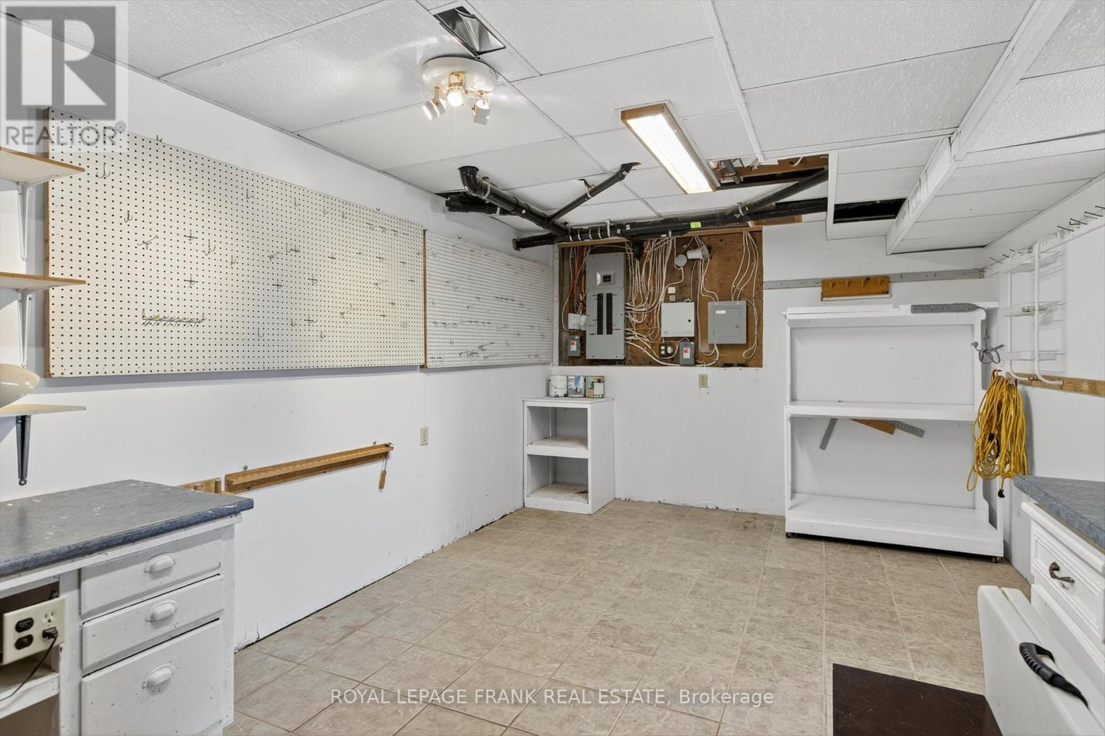 257 Arnott Drive, Selwyn, Ontario  K0L 1T0 - Photo 33 - X12412827
