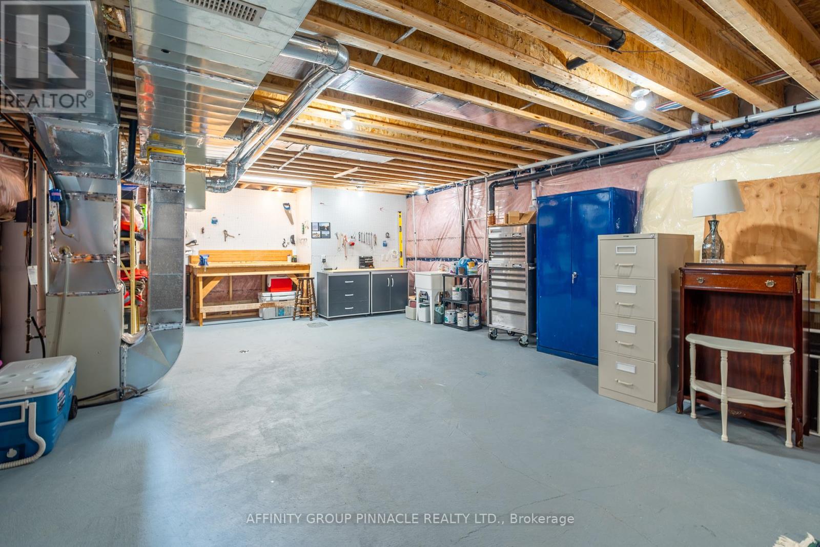 63 Broad Street, Kawartha Lakes (Lindsay), Ontario  K9V 0L9 - Photo 35 - X12413329