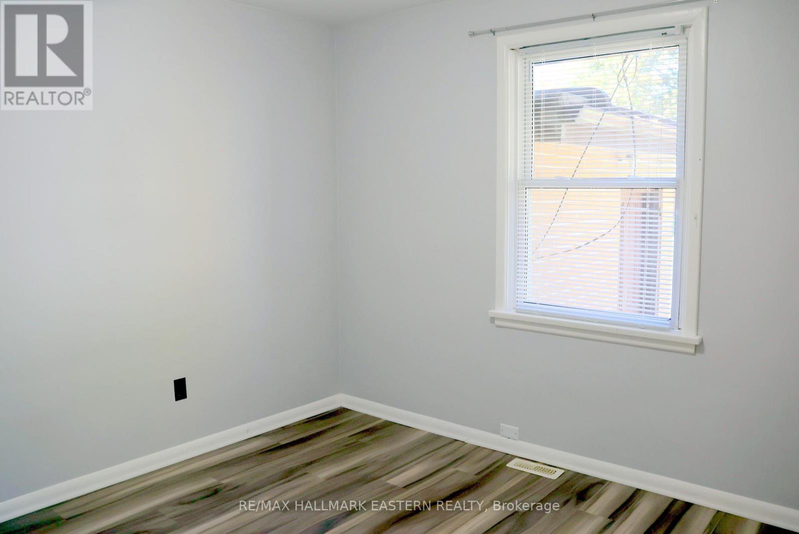 226 Lee Street, Peterborough (Northcrest Ward 5), Ontario  K9H 5N9 - Photo 20 - X12413387