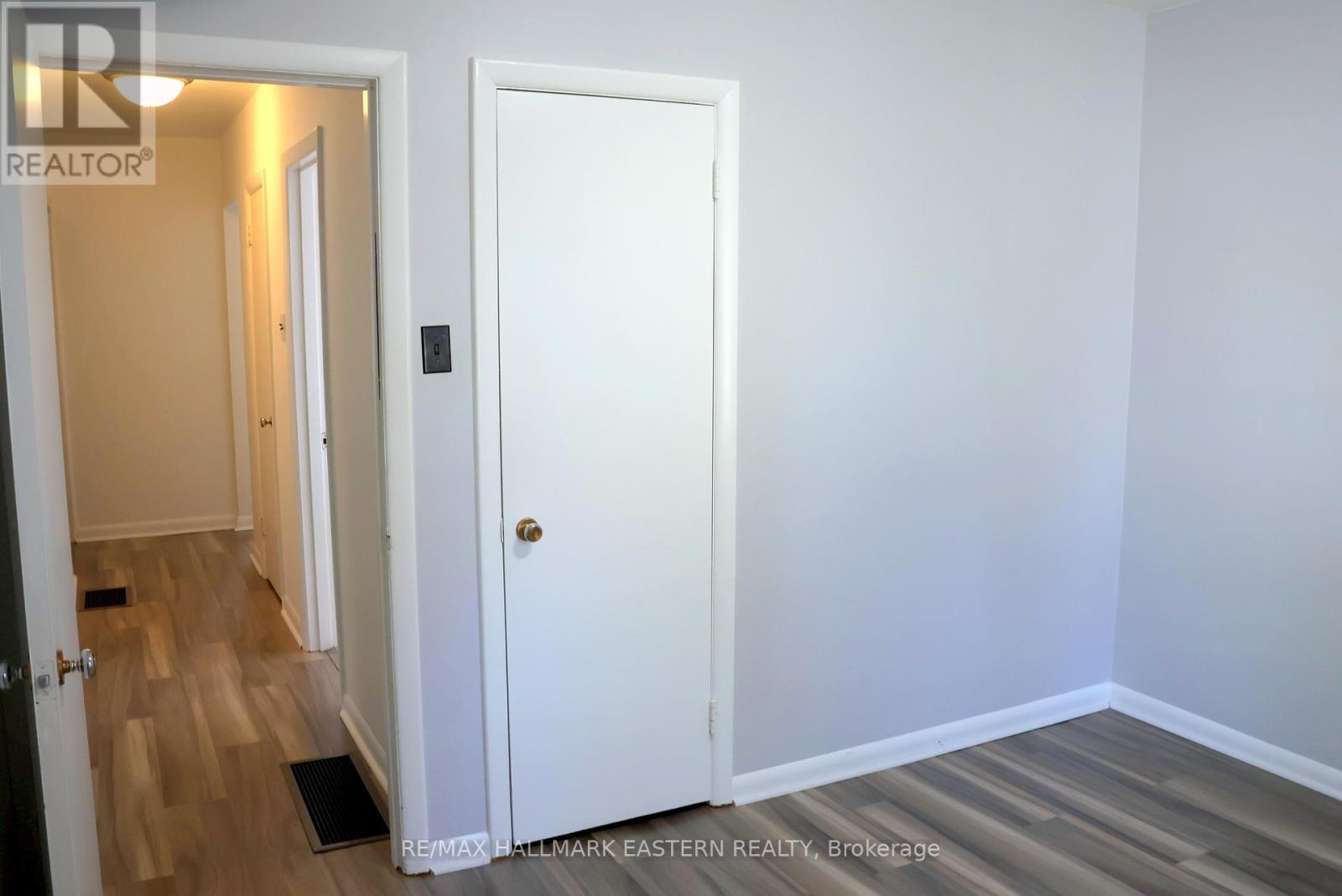 226 Lee Street, Peterborough (Northcrest Ward 5), Ontario  K9H 5N9 - Photo 21 - X12413387