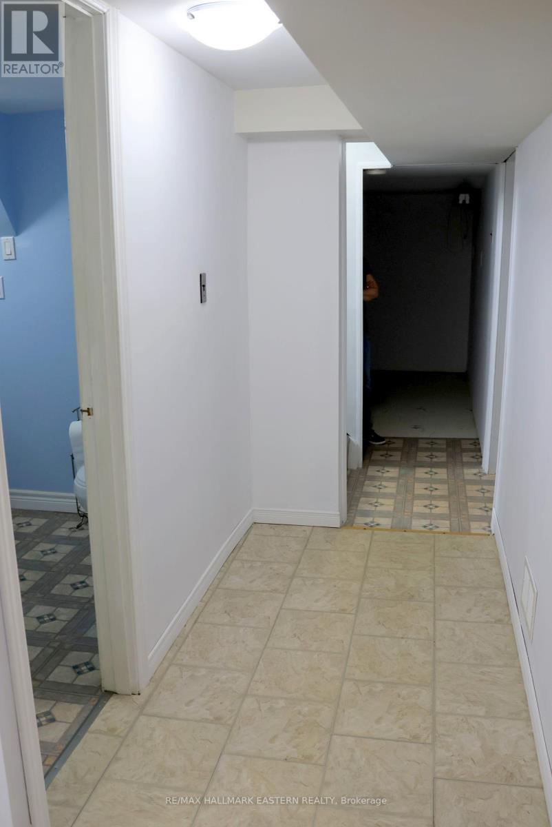 226 Lee Street, Peterborough (Northcrest Ward 5), Ontario  K9H 5N9 - Photo 33 - X12413387