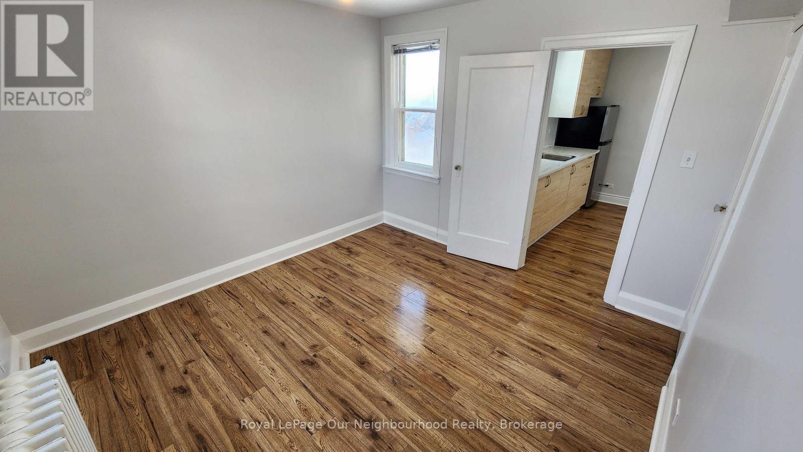 642 Bolivar Street, Peterborough (Monaghan Ward 2), Ontario  K9J 4S2 - Photo 7 - X12413430
