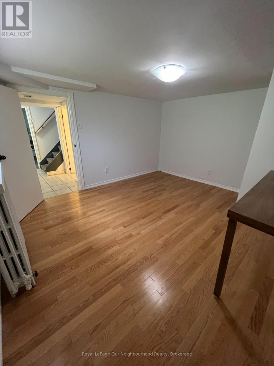 642 Bolivar Street, Peterborough (Monaghan Ward 2), Ontario  K9J 4S2 - Photo 9 - X12413430
