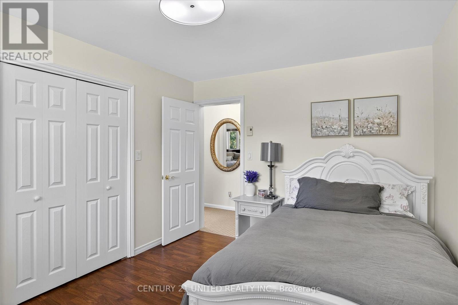 8 Oakwood Crescent, Peterborough (Monaghan Ward 2), Ontario  K9J 1N3 - Photo 35 - X12413641