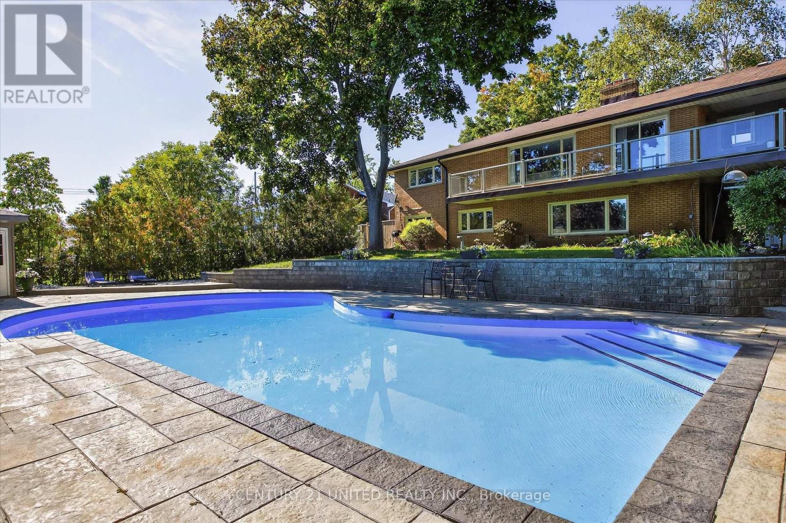 8 Oakwood Crescent, Peterborough (Monaghan Ward 2), Ontario  K9J 1N3 - Photo 44 - X12413641