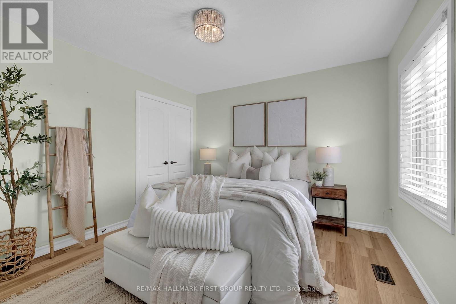 7 Primeau Crescent, Kawartha Lakes (Lindsay), Ontario  K9V 0M6 - Photo 28 - X12414497