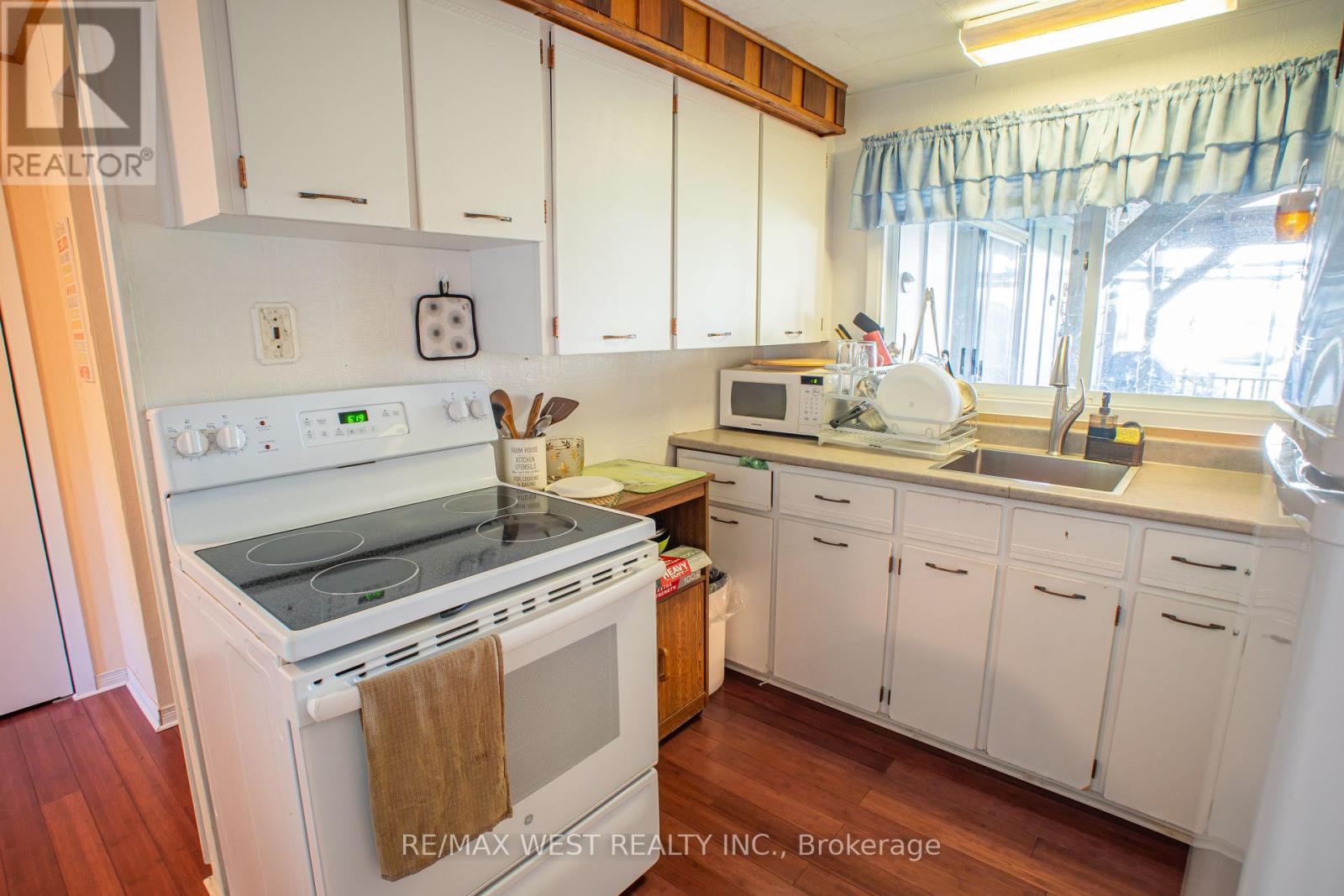 1392 Island View Drive, Selwyn, Ontario  K0L 1T0 - Photo 19 - X12414400