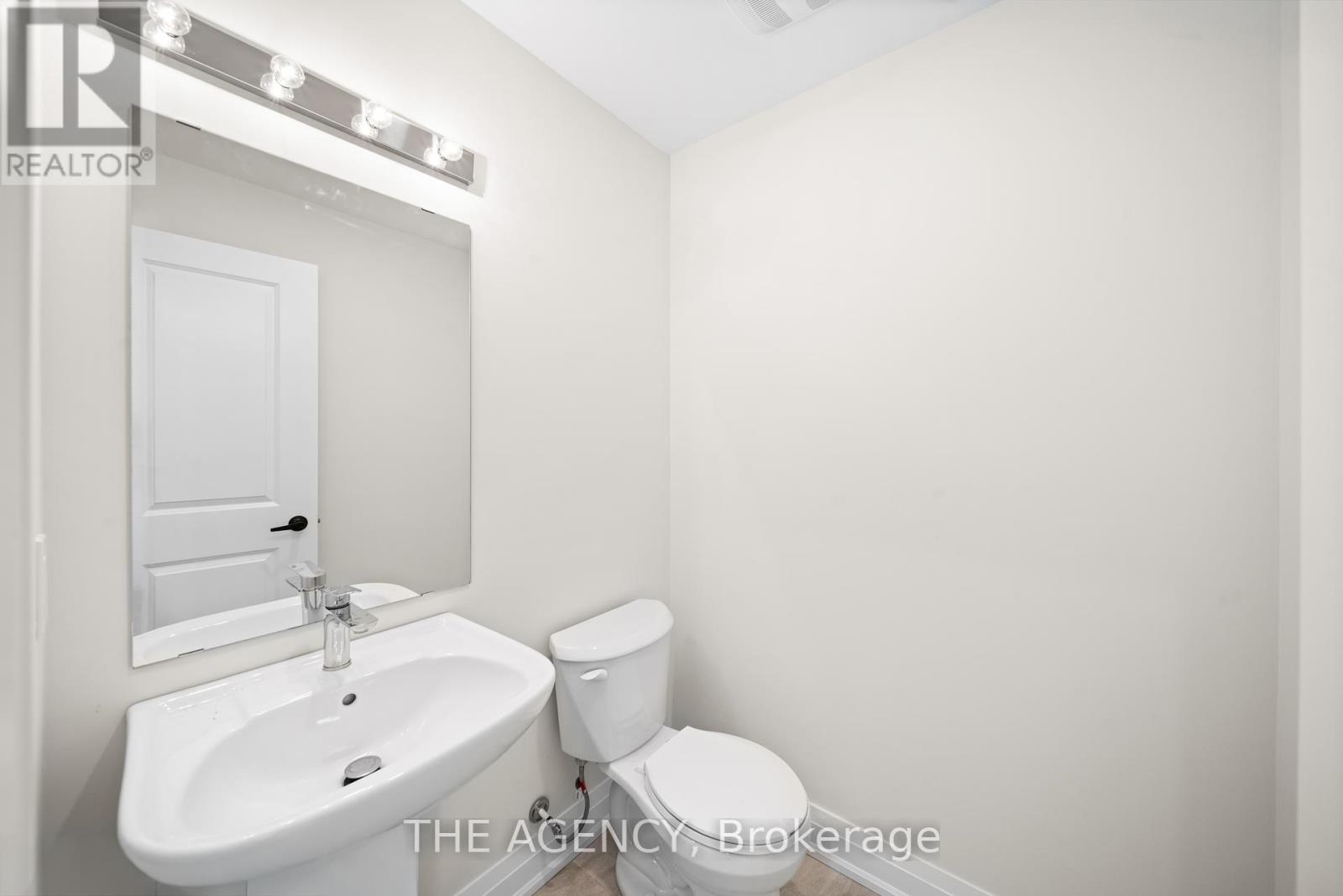25 - 22 Marret Lane, Clarington (Newcastle), Ontario  L1B 1J2 - Photo 7 - E12414661