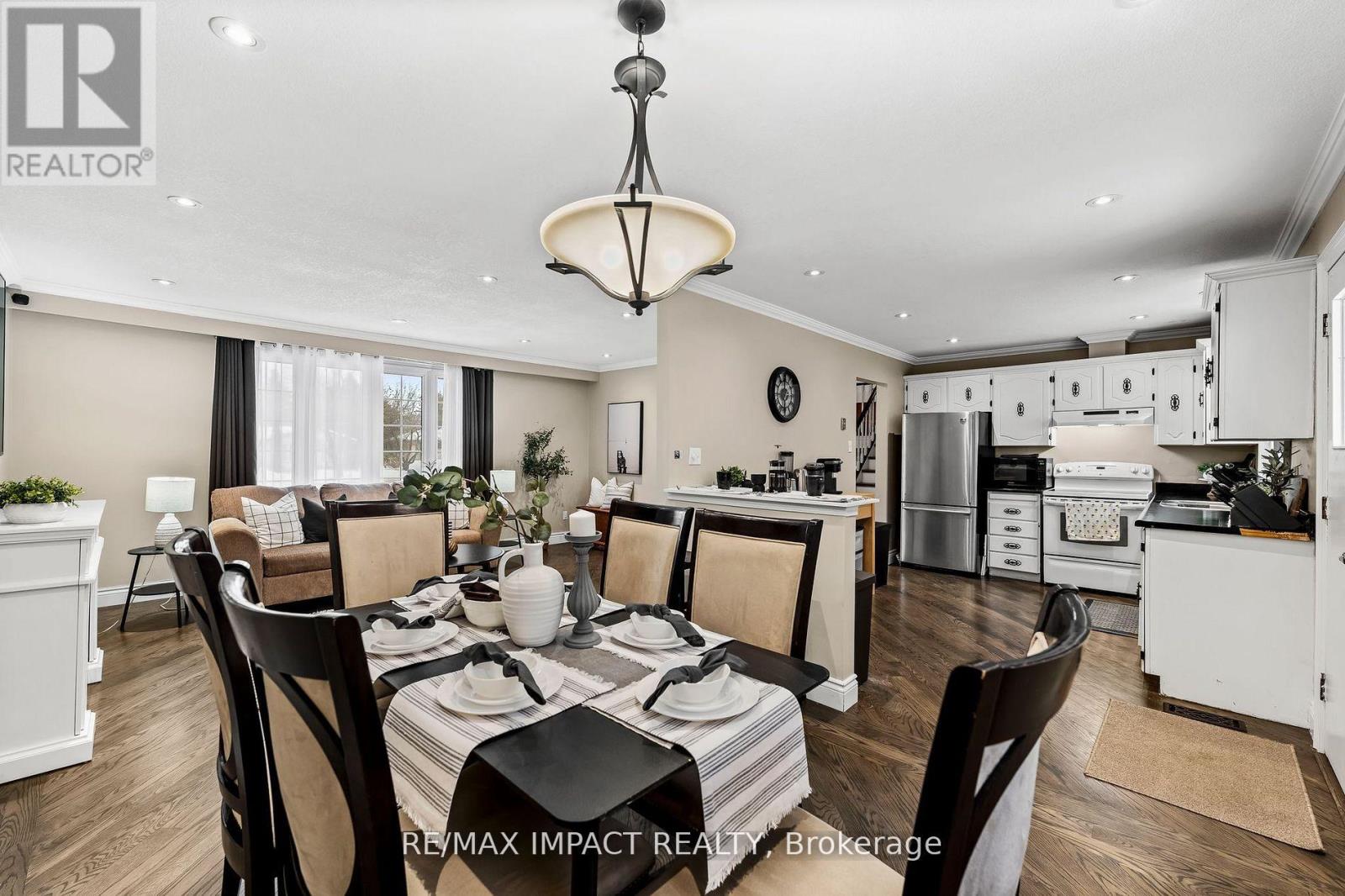 1158 Weller Street, Peterborough (Monaghan Ward 2), Ontario  K9J 7M8 - Photo 7 - X12414699