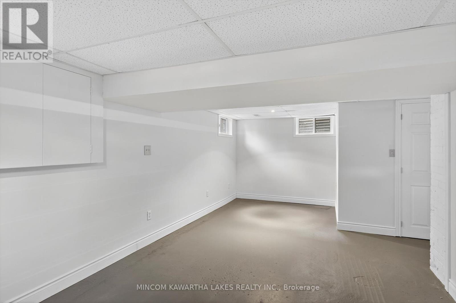 375 Albertus Avenue, Peterborough (Town Ward 3), Ontario  K9J 5Z7 - Photo 34 - X12414917
