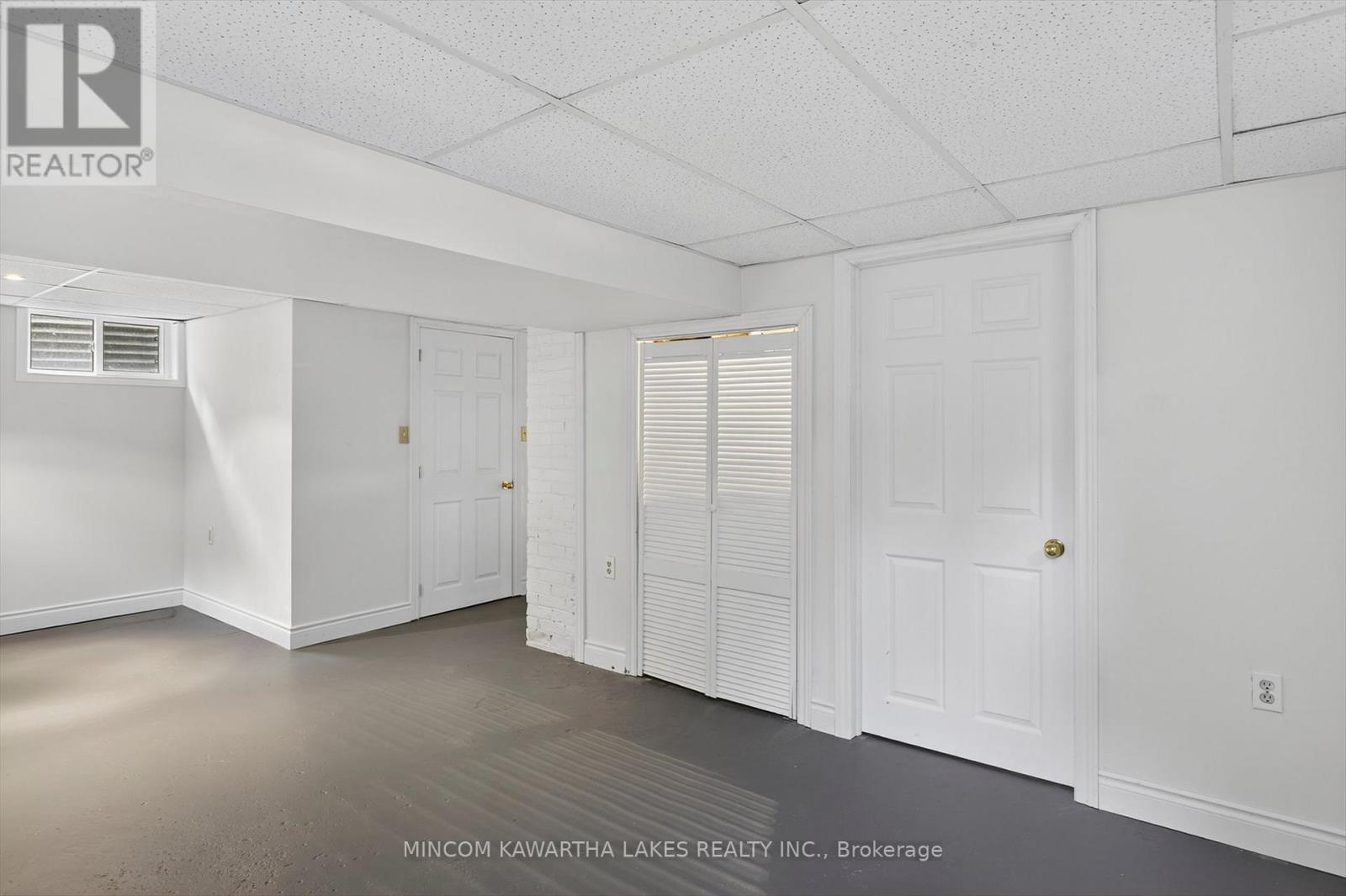 375 Albertus Avenue, Peterborough (Town Ward 3), Ontario  K9J 5Z7 - Photo 35 - X12414917